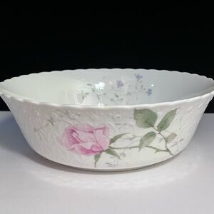 MIKASA APRIL ROSE 9 Inch Round VEGETABLE BOWL / Fine Bone China / DISCONTINUED